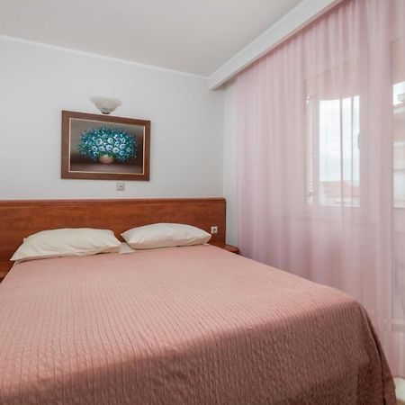 Apartment Drazenka Turato Башка Экстерьер фото