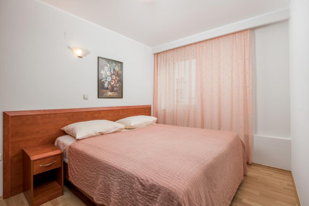 Apartment Drazenka Turato Башка Экстерьер фото